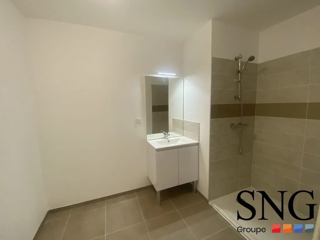 Salles de bain - Appartement T2 avec Terrasse à Marseille