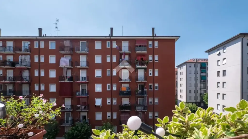 Rõdu - Modernised 2-Bedroom in Prato Centenaro, Milan