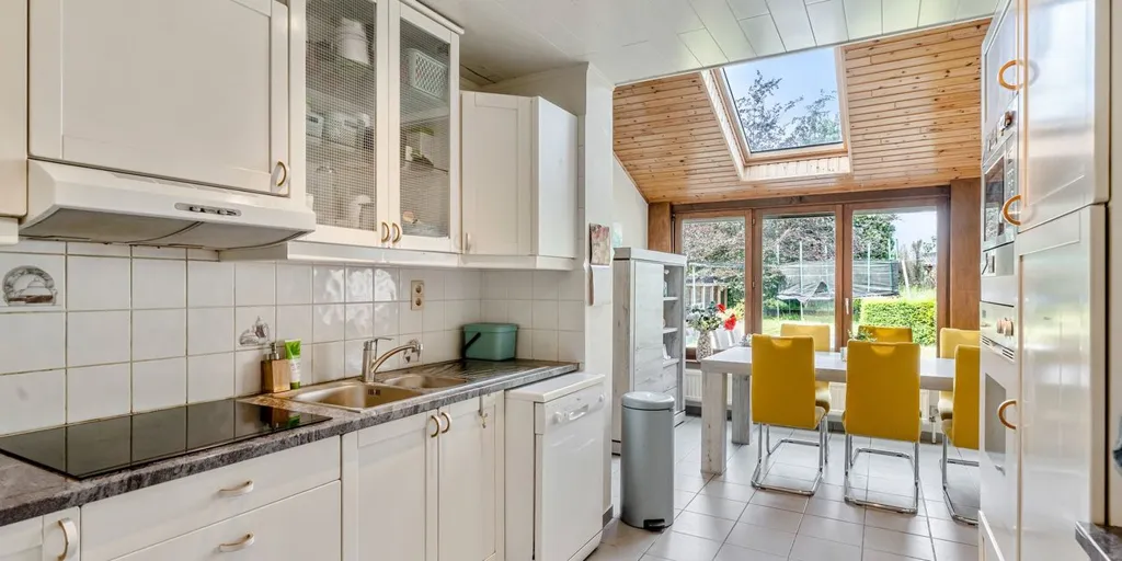 Kitchen - Spacious House with Garden in Oud-Heverlee