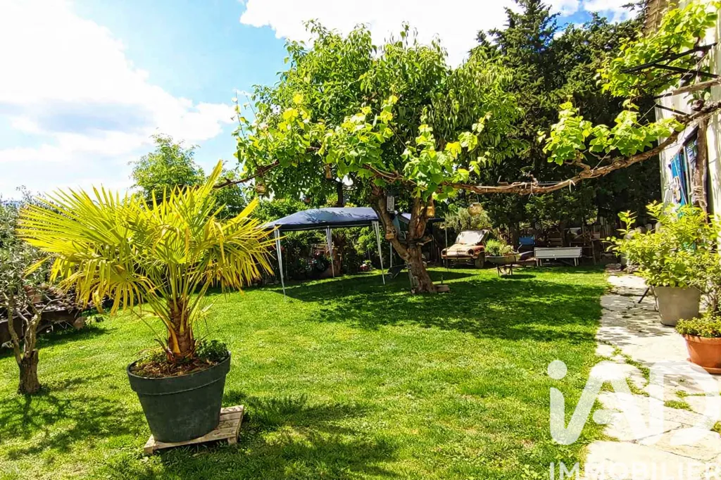 Jardin - Mas Rénové avec Appartement à Travaillan