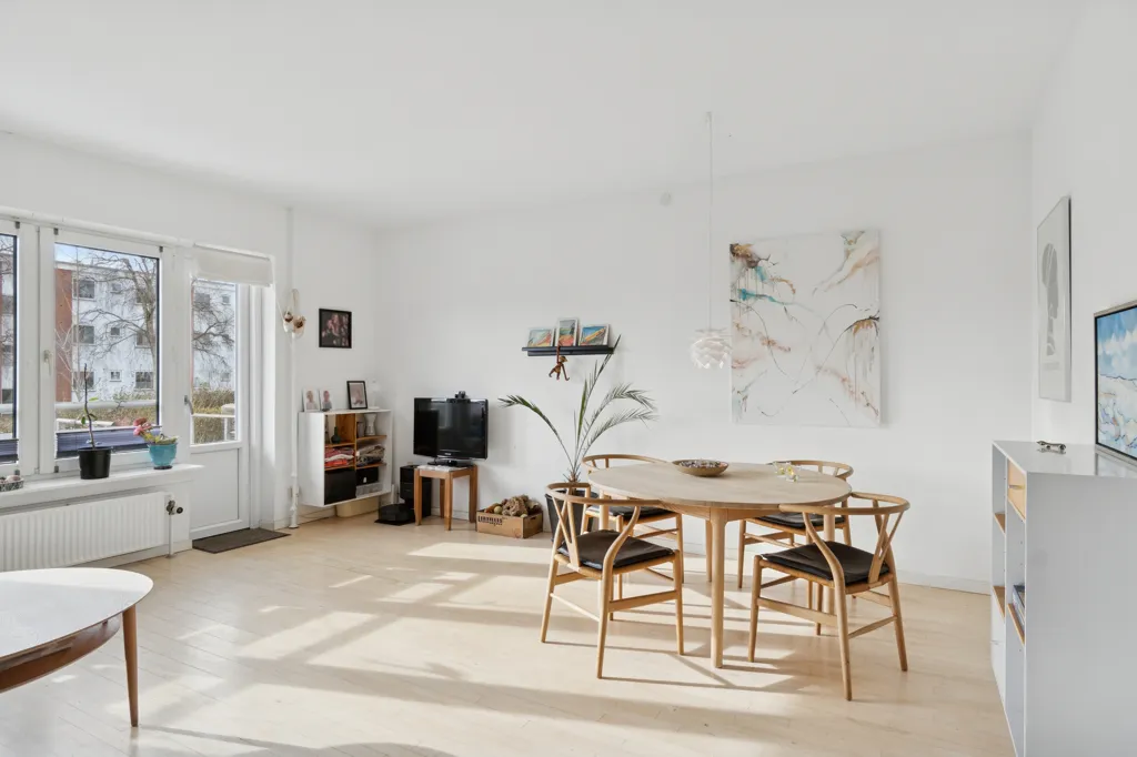 Salle à manger - Apartment with South-Facing Garden in Birkerød