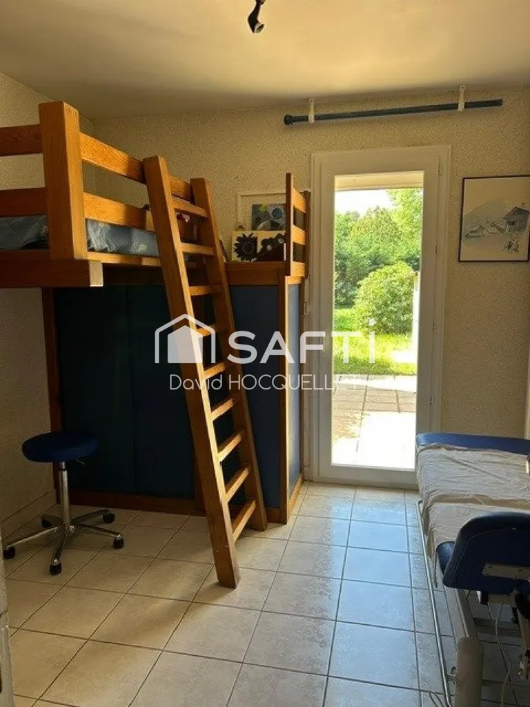 6-toaline maja asukohas Nans-les-Pins