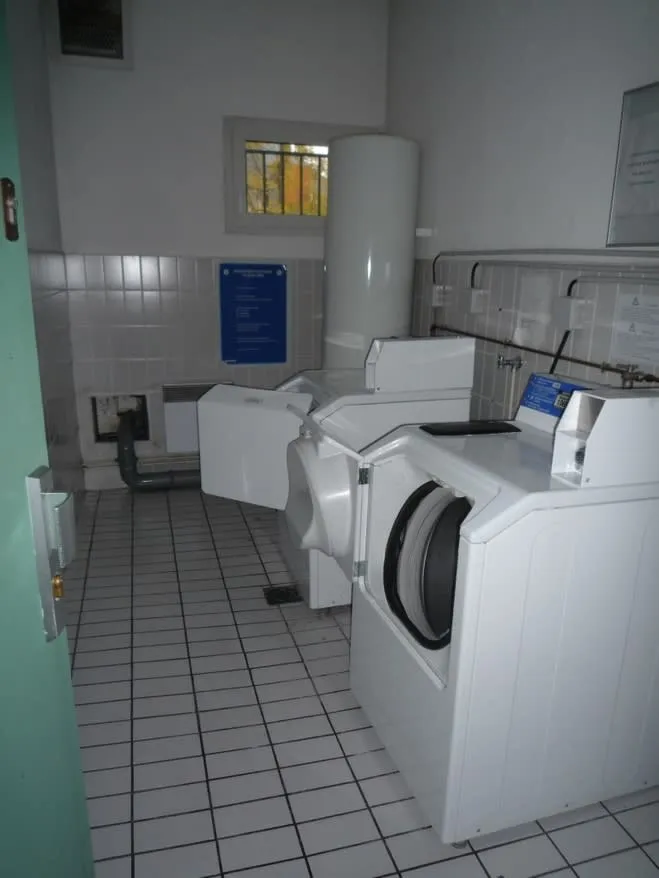 Utility Room - Studio in Student Quarter with Amenities