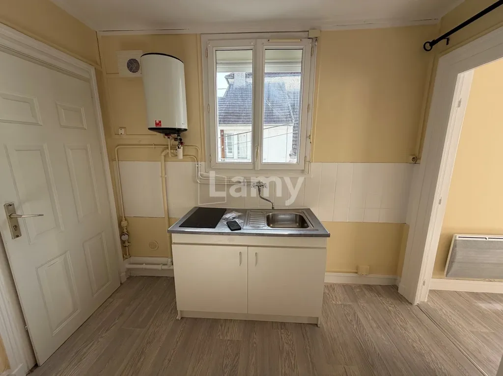Köök - Renovated 2-Bedroom Apartment in Chantilly