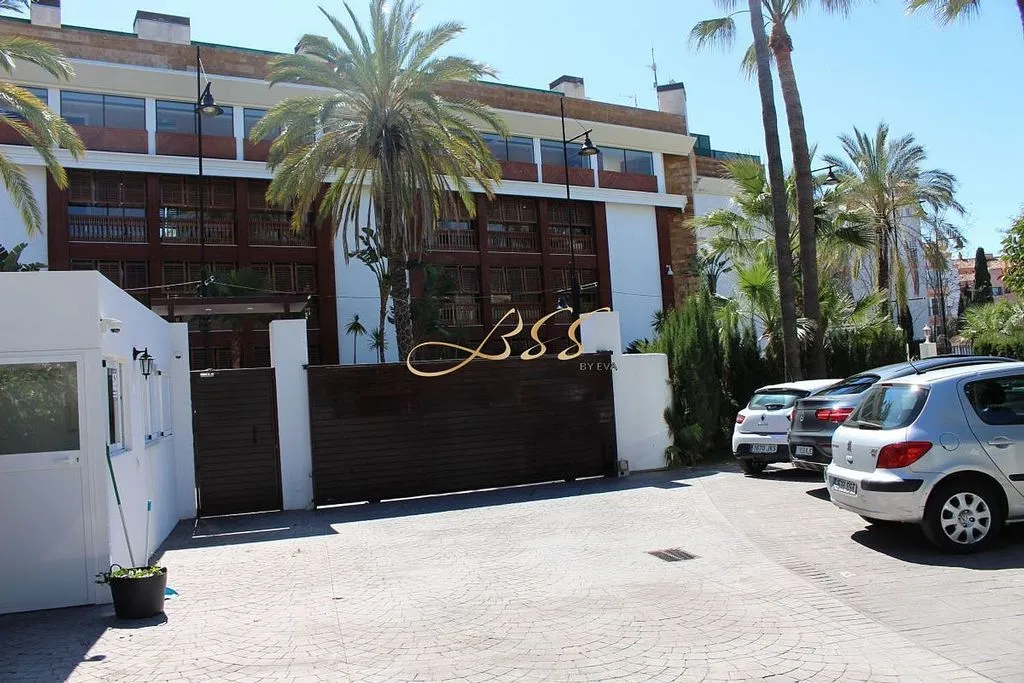 Exterior - Luxury Apartment with Pool in Puerto Banús