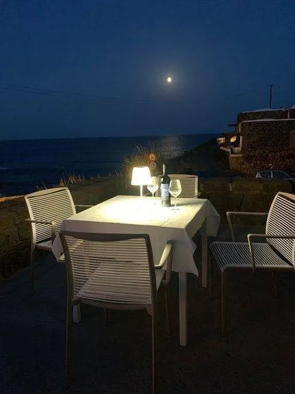 Terrass - Exclusive Cottage with Sea View in Pantelleria