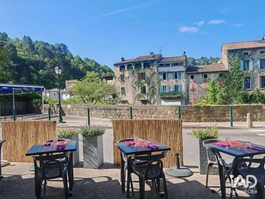 Terrace - Restaurant with River Terrace in Largentière