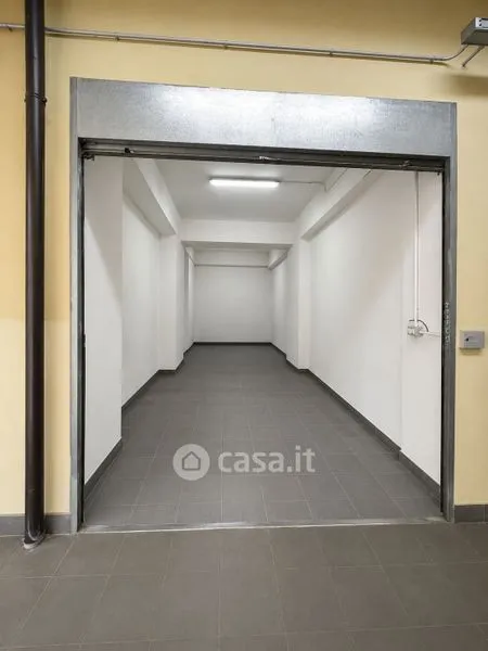 Garage - Modern Apartment with Balcony in Potenza