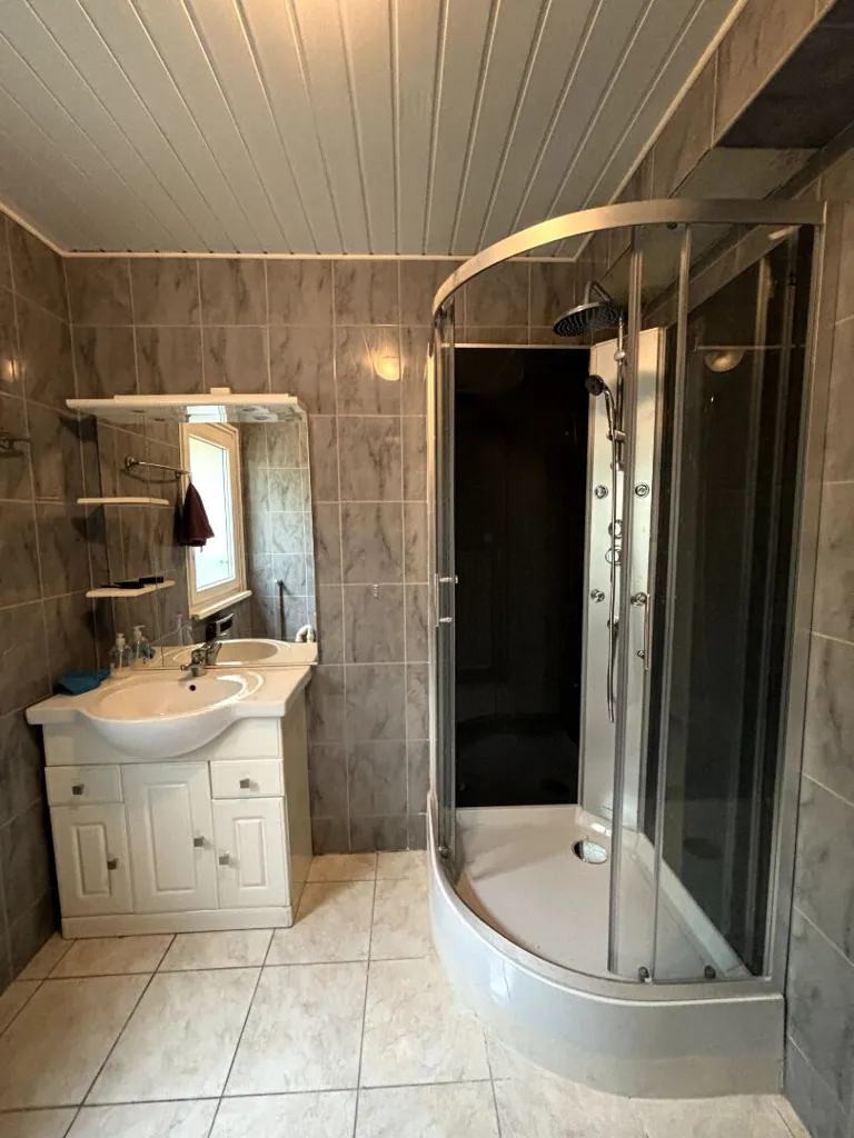 Vannitoad - 2-Bedroom Apartment with Garden Access in Thann