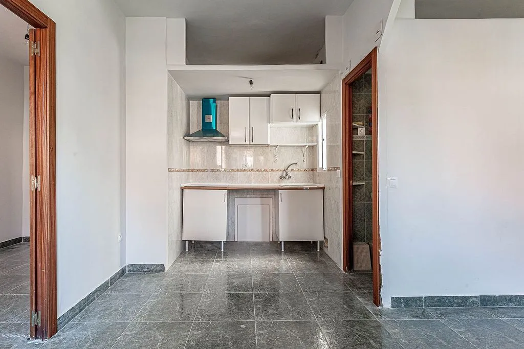 Cuisine - Modernised Flat with A/C in Puerta del Ángel, Madrid