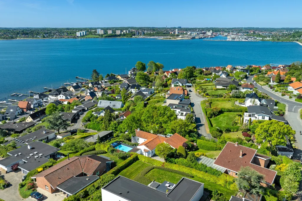 Vue aérienne - Villa with Pool and Sea View in Kolding