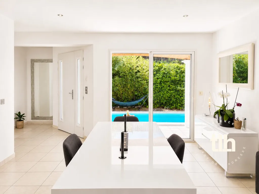 Salle à manger - Villa avec piscine et jardin à Prades-le-Lez