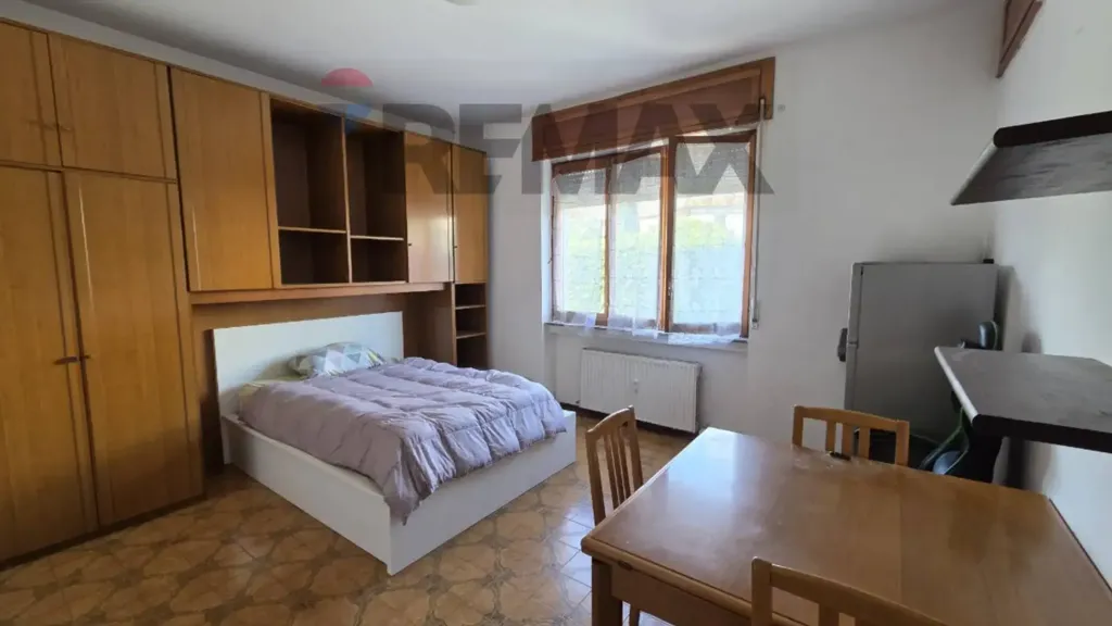 Chambres - Studio Flat with Lift in Varese