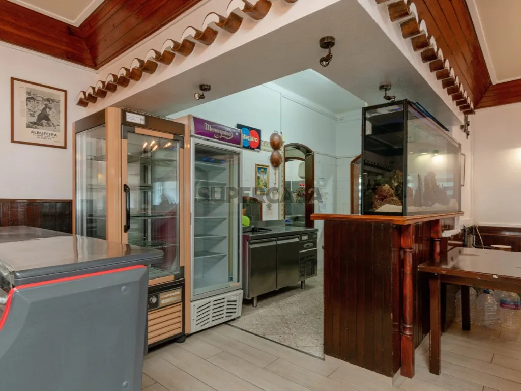 Pièces - Luxury House with Restaurant in Albufeira