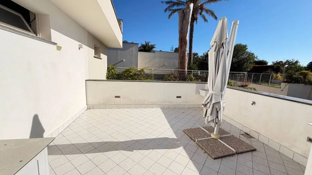 Terrass - Luxury Flat with Pool in Procida