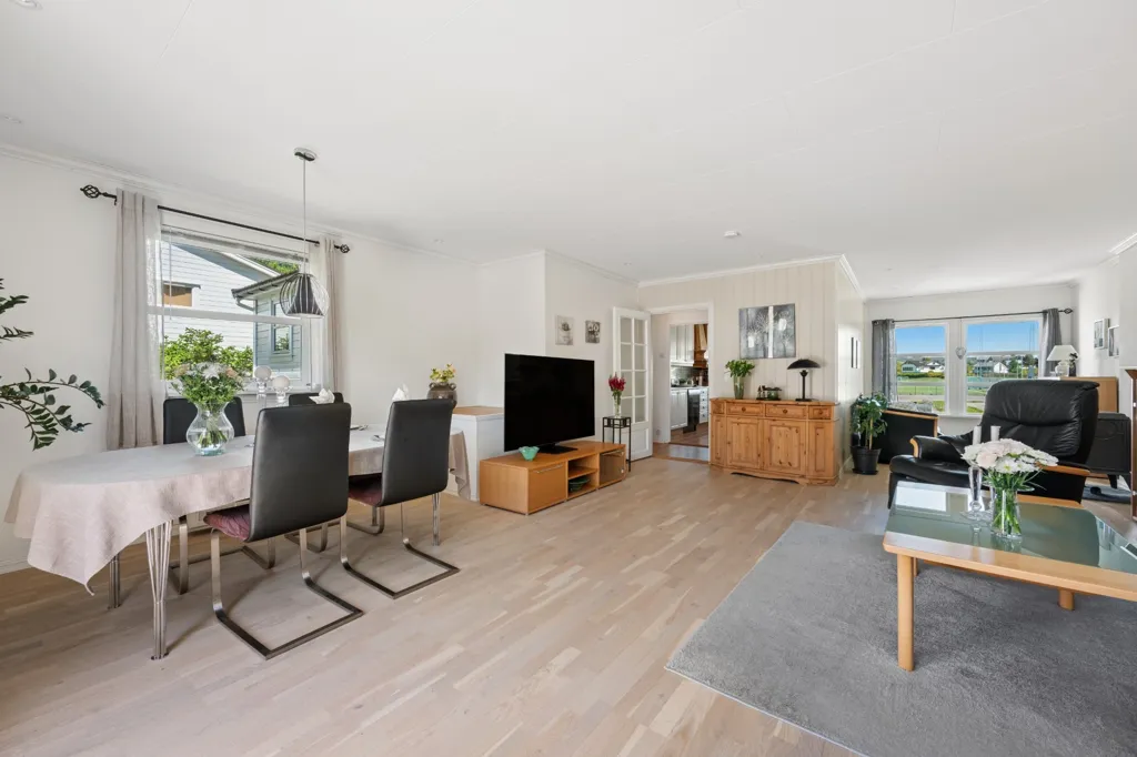 Séjour - Three-Storey Townhouse with Sea View in Sola