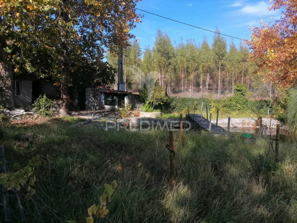Aed - Agricultural Land with Water Feature in Fortios