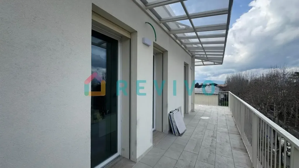 Balcony - New Triplex with Private Parking in Florence