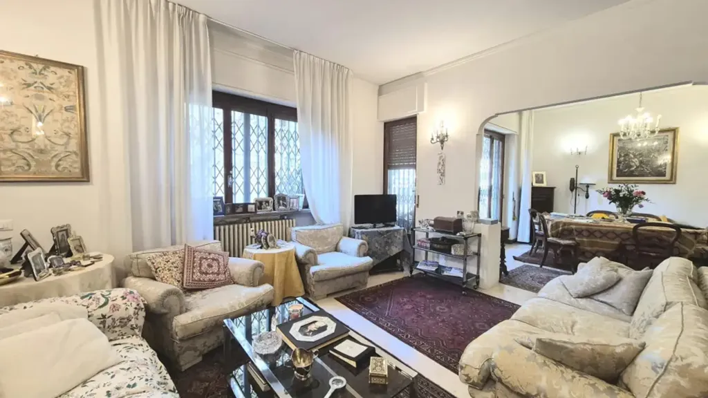 Elutuba - Classical Apartment with Balcony in Florence