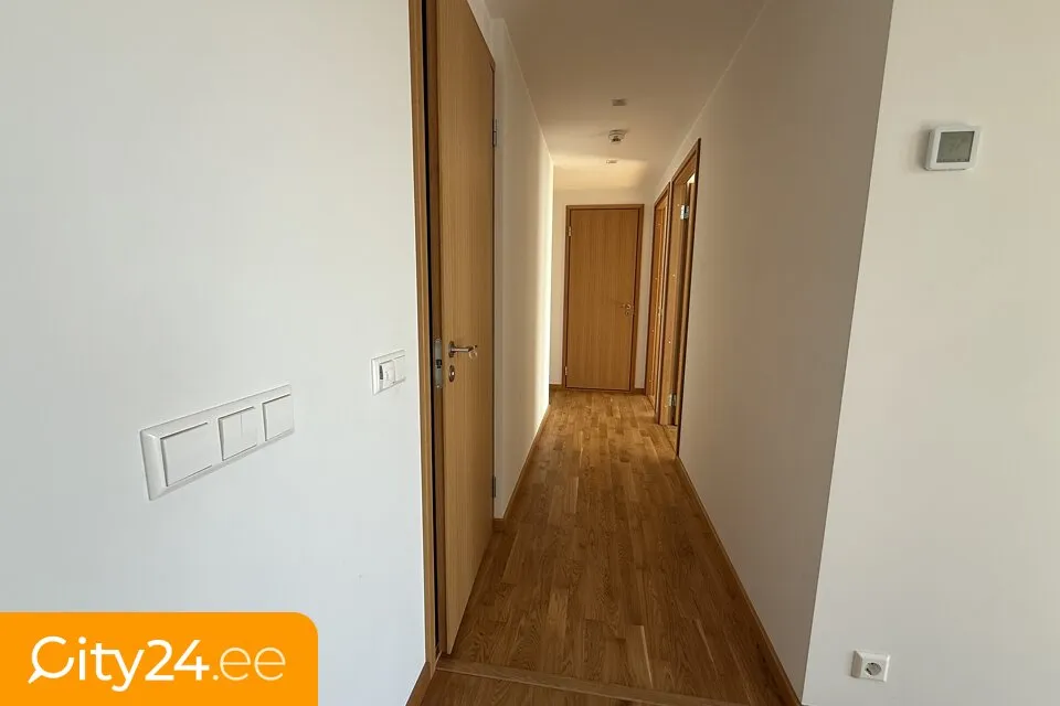 hallway_entrance