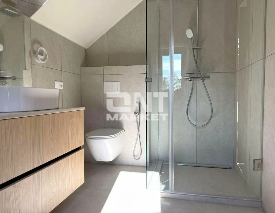 Vannitoad - Fully Renovated House with Private Courtyard in Klaipėda