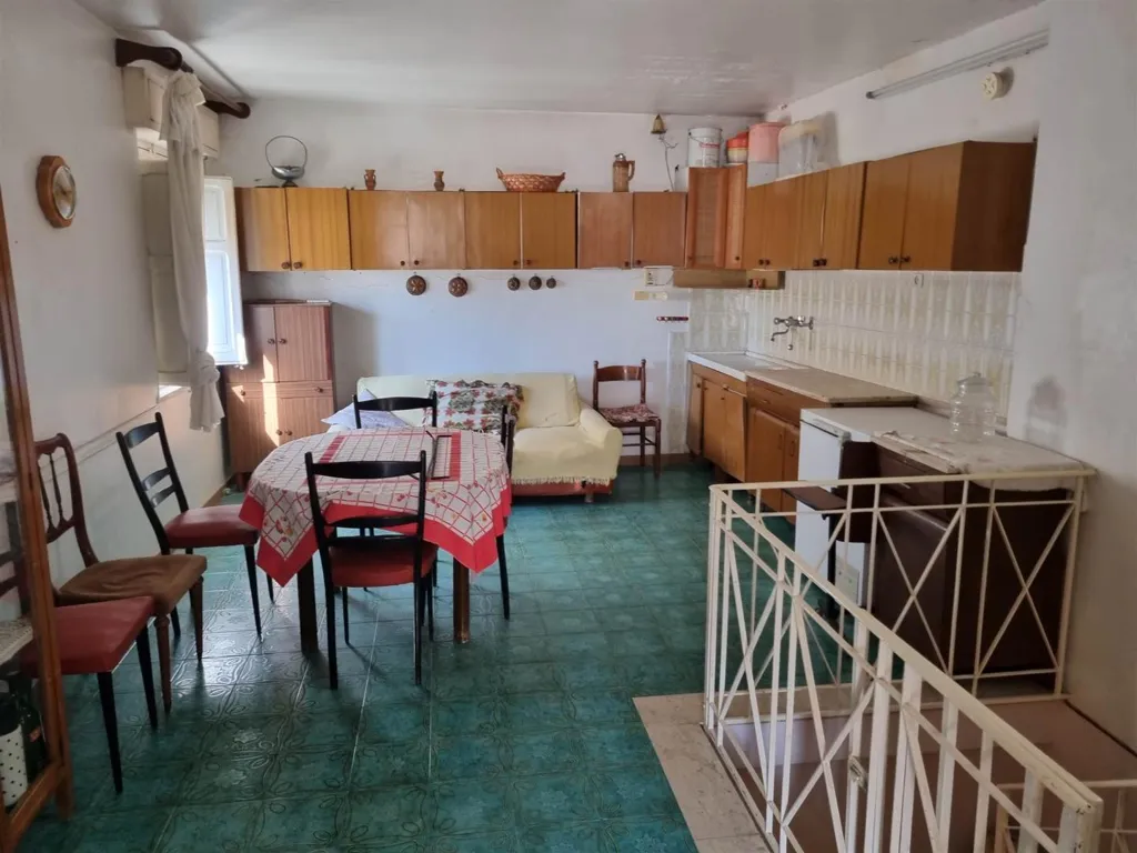 Sala da pranzo - Appartamento da ristrutturare con terrazza a Marsala