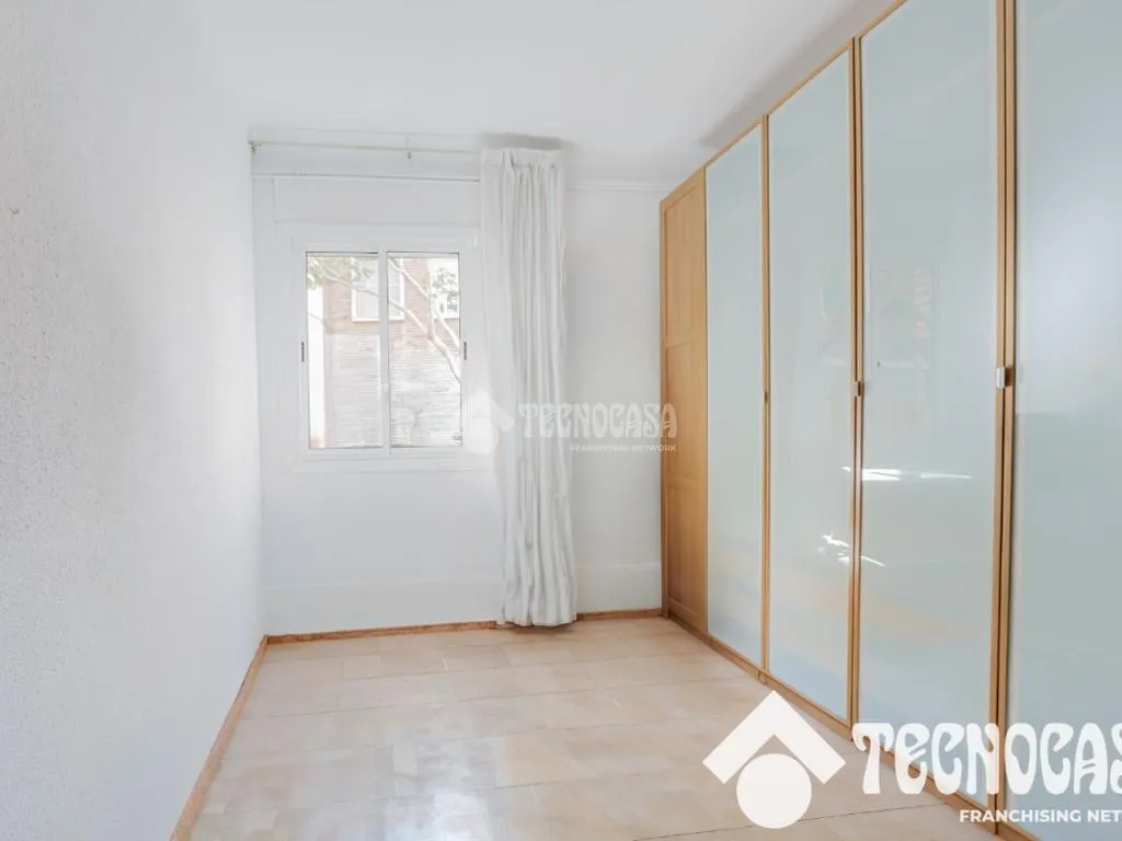 Pièces - Apartment with Balcony in Sants - Montjuïc