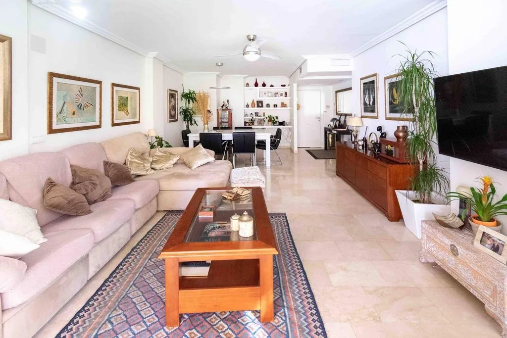Elutuba - Luxury Apartment with Pool in l'Alfàs del Pi