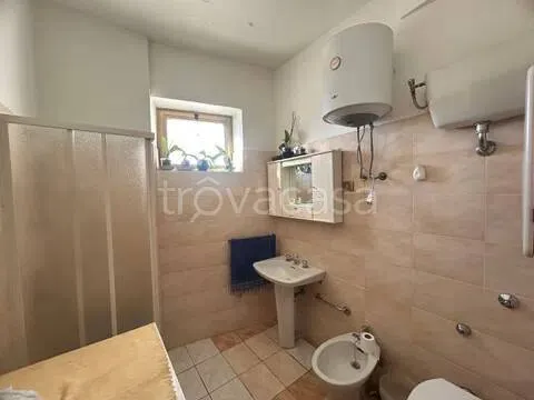Vannitoad - Central Apartment with Balcony in Roccagorga