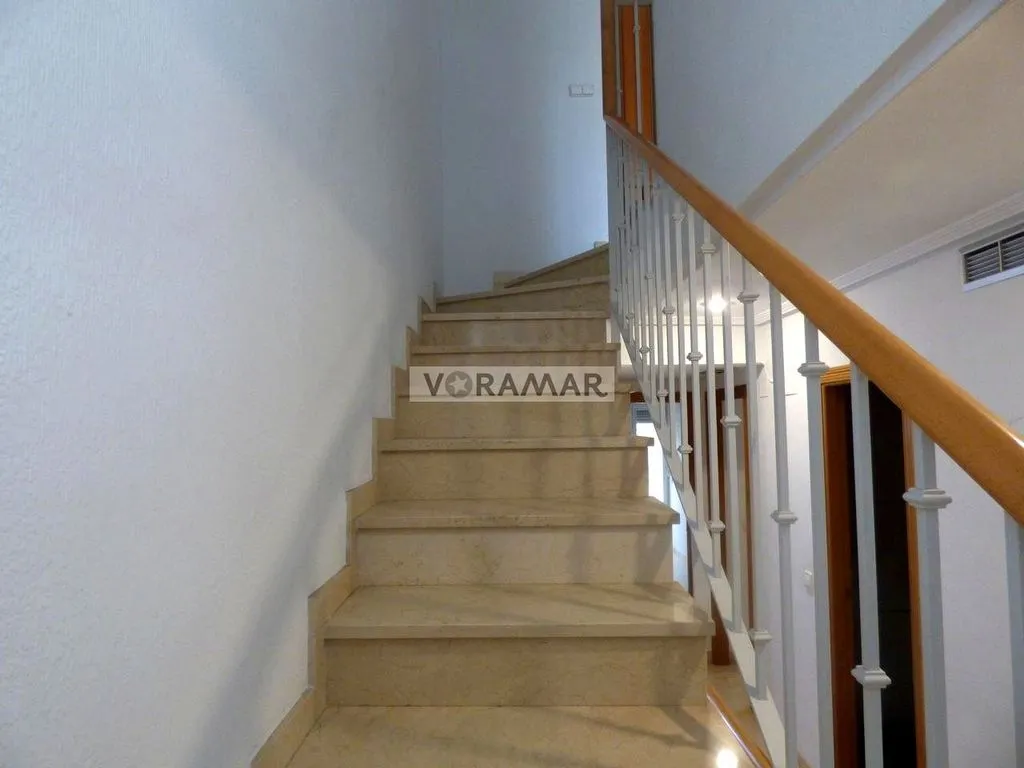 Toad - Luxury Villa with Seafront Access in Valencia