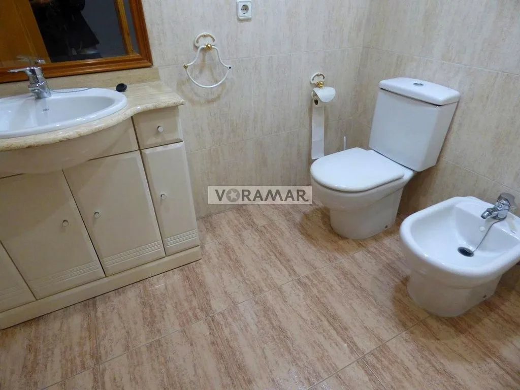 Vannitoad - Luxury Villa with Seafront Access in Valencia