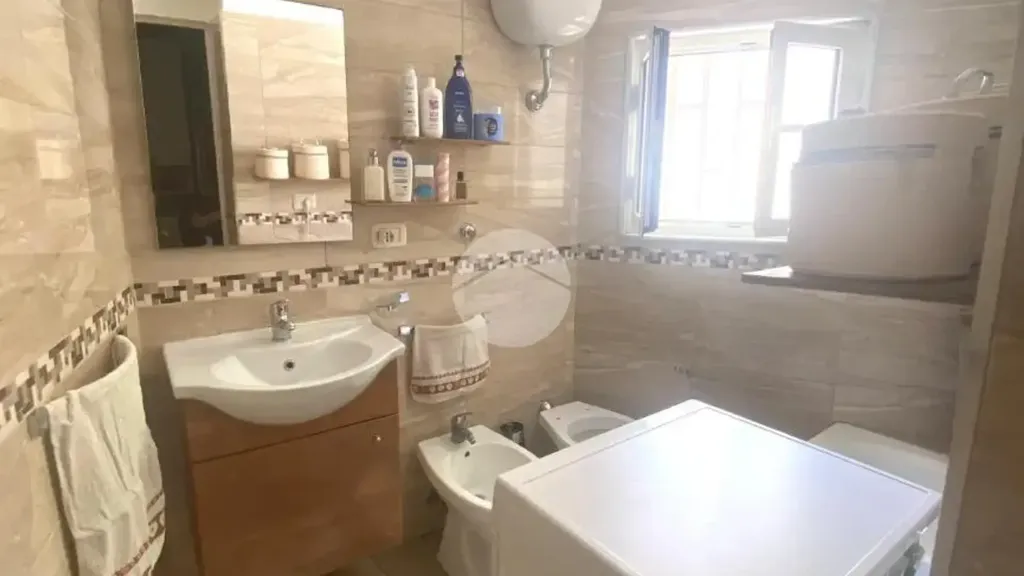 Bagni - Rustic Two-Bedroom Apartment in Torre del Greco
