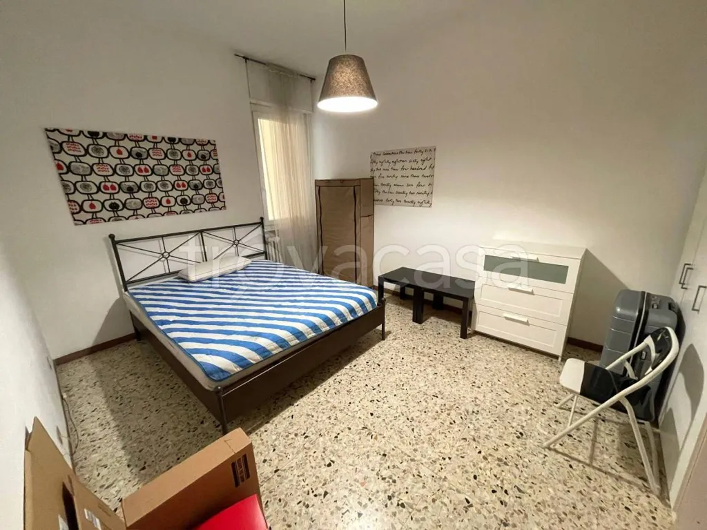 Chambres - Central Apartment with Balcony in Modena