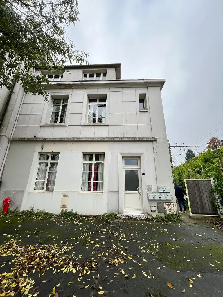 Välivaade - 6-Unit Building in Poitiers