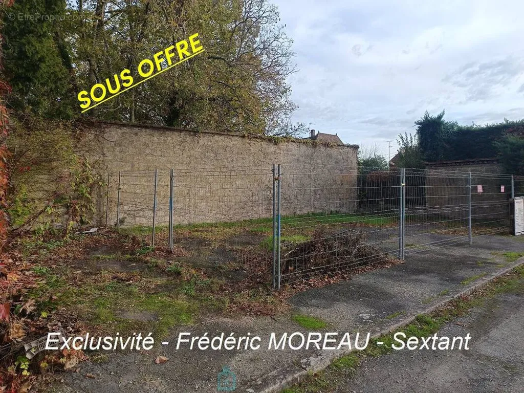 Exterior - Construction-Ready Plot with Parking in City Centre