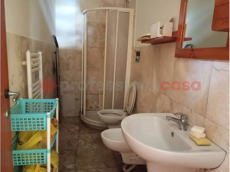 Vannitoad - Bright 2-Bedroom Apartment with Parking in Florence