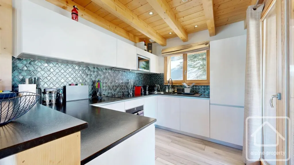 Köök - Contemporary Chalet with Jacuzzi in Châtel