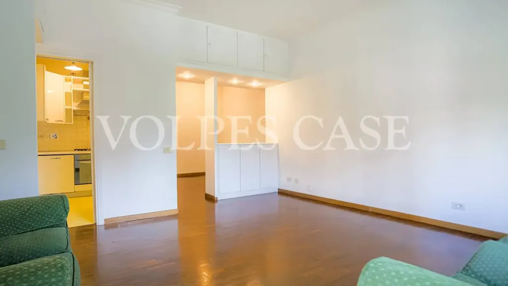 Séjour - Partially Furnished Flat with Balcony in Rome
