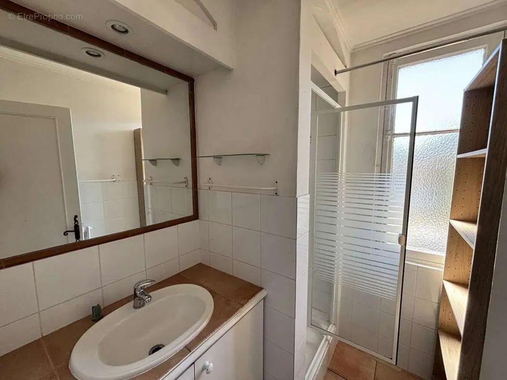 Vannitoad - Charming Flat with Balcony in Le Cannet