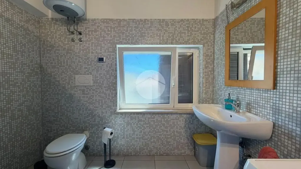 Vannitoad - Rustic Apartment with Balcony in Nerola
