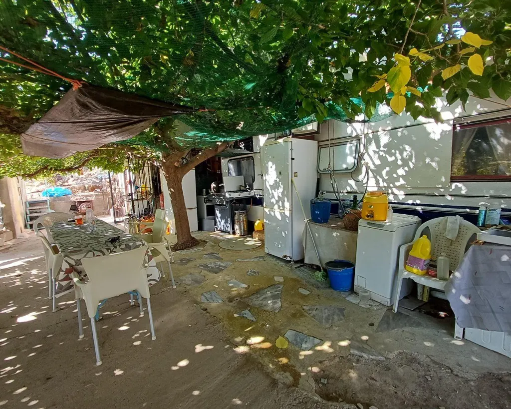 Terrasse - Country Property with Hostel Potential in Oliva