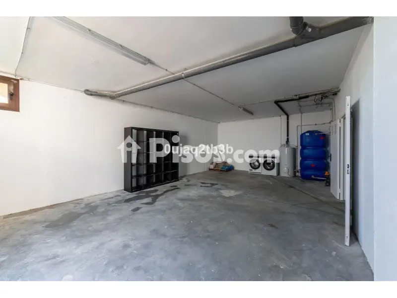Garage - Corner Adosada with Garden in El Paraíso