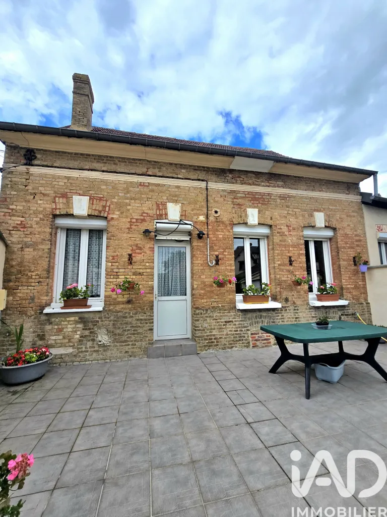 Aed - Charming Townhouse with Garden in Caudebec-lès-Elbeuf