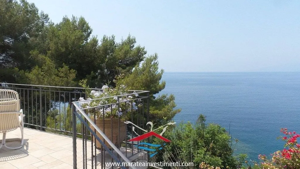 Terrace - Villa with Seafront Access in Maratea