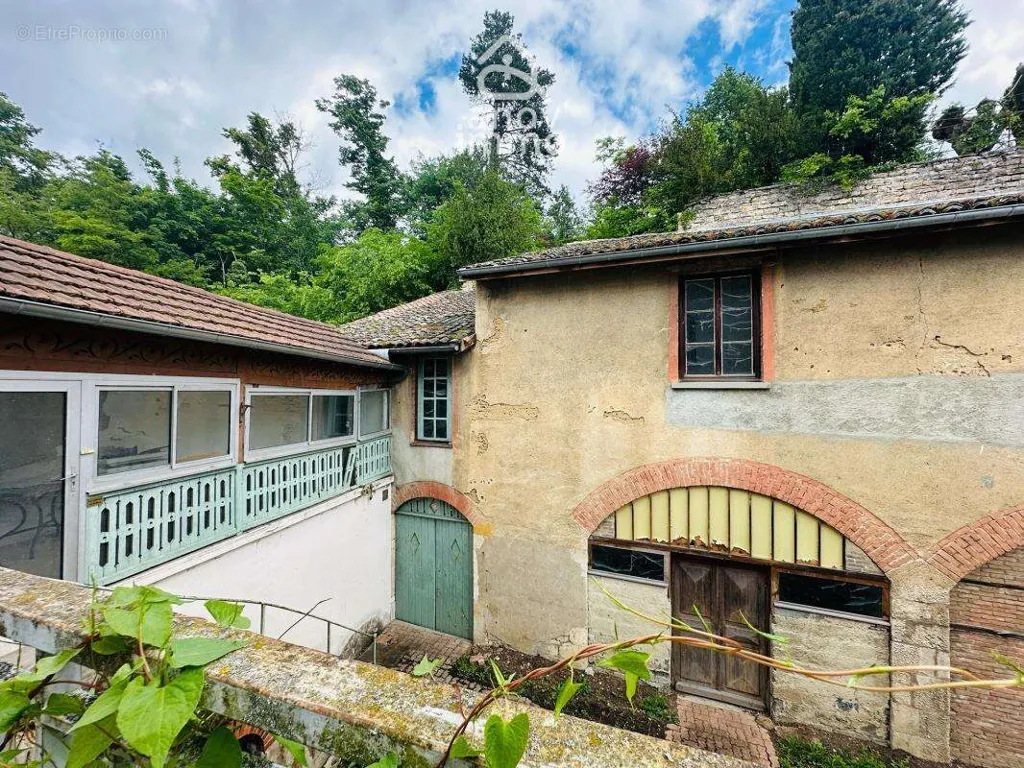 Aed - Triplex with Garden and Terrace in Trévoux Centre