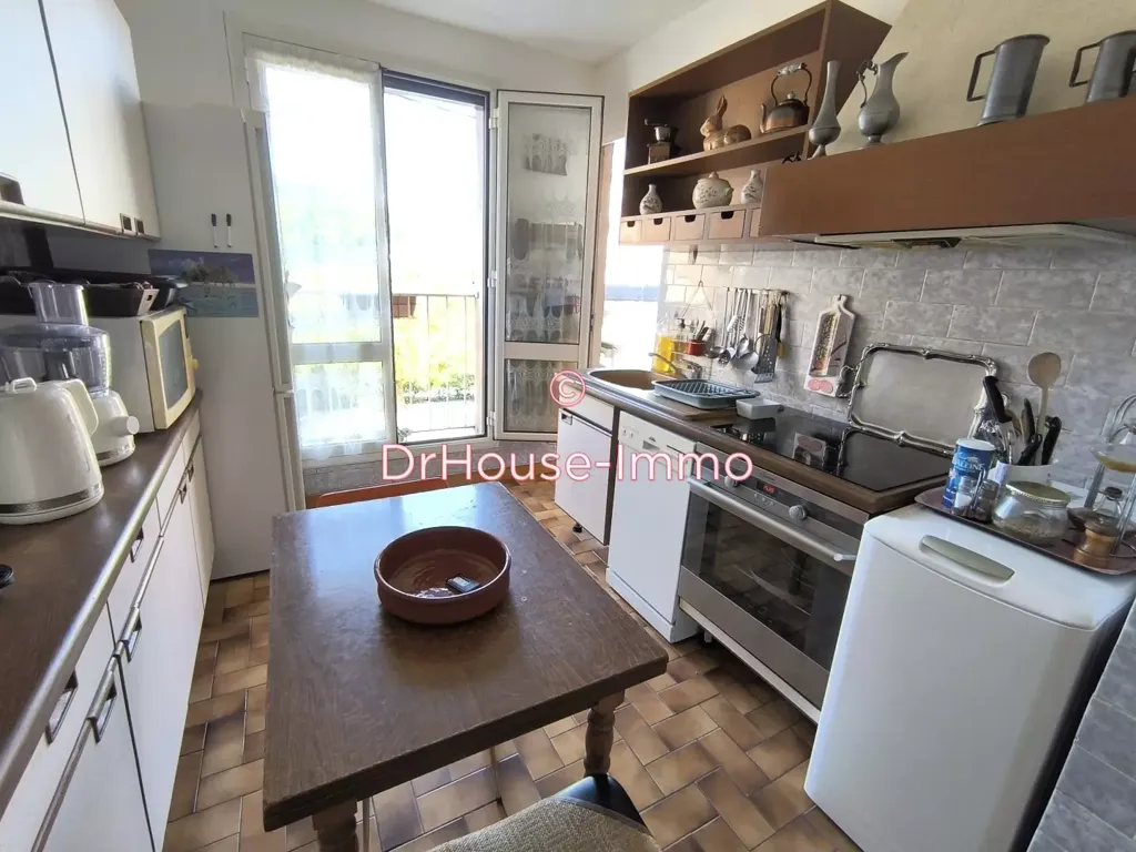 Köök - Spacious Flat with Garage in Aubagne