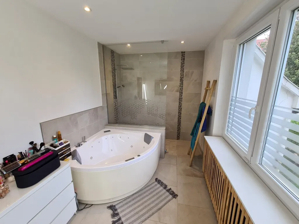 Salles de bain - Maison de Maître Rénovée avec Terrasse à Saverne