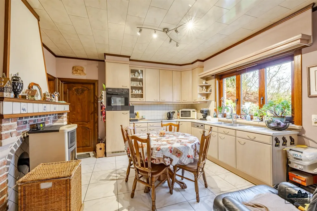 Cuisine - Maison avec Terrasse et Garage à Temse