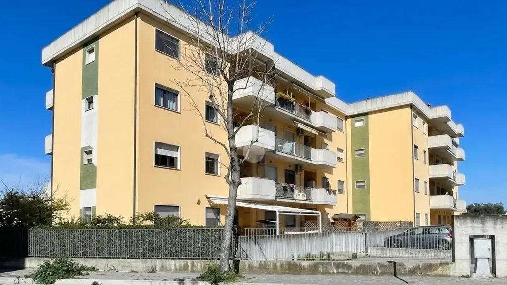 Välivaade - Spacious Flat with Balcony in Vasto
