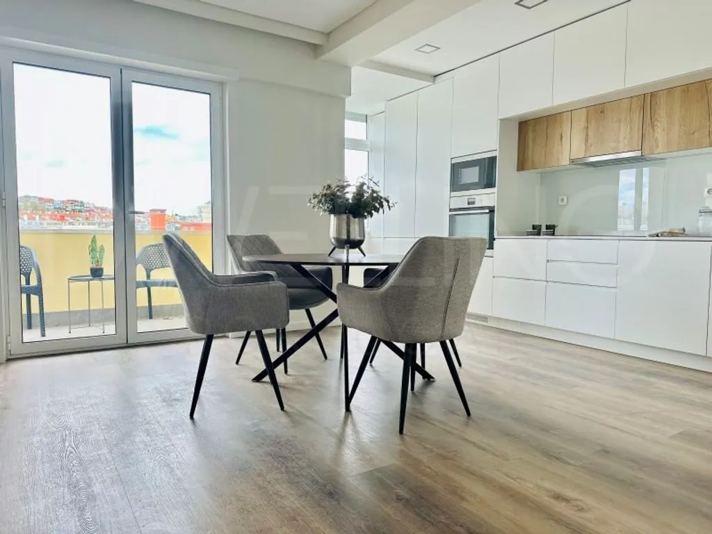 Salle à manger - Refurbished Flat with View in Benfica, Lisbon